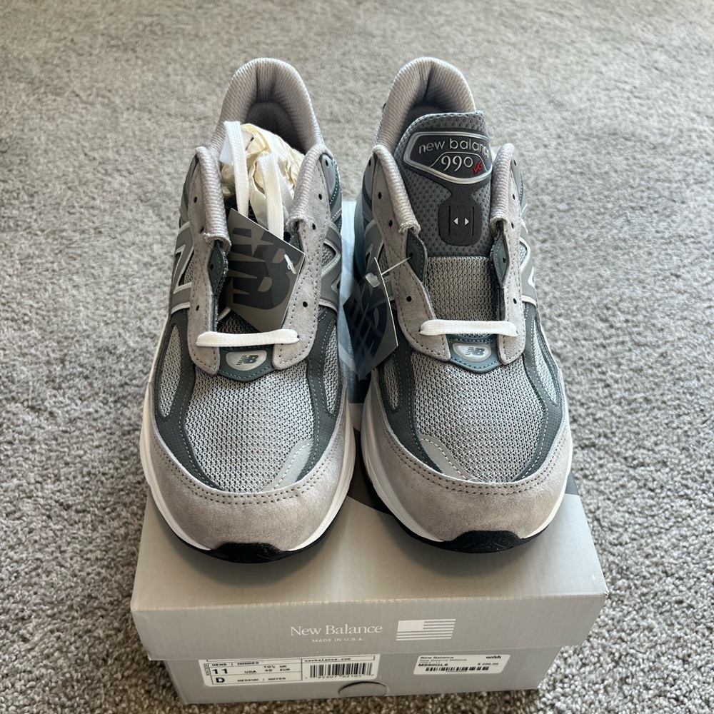 NB990 V6 Grey. NWB. M990GL6